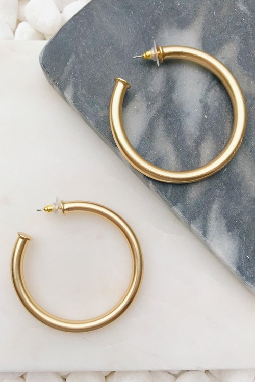 Creolen mit Upper-Class-Flair – Groß, Gold