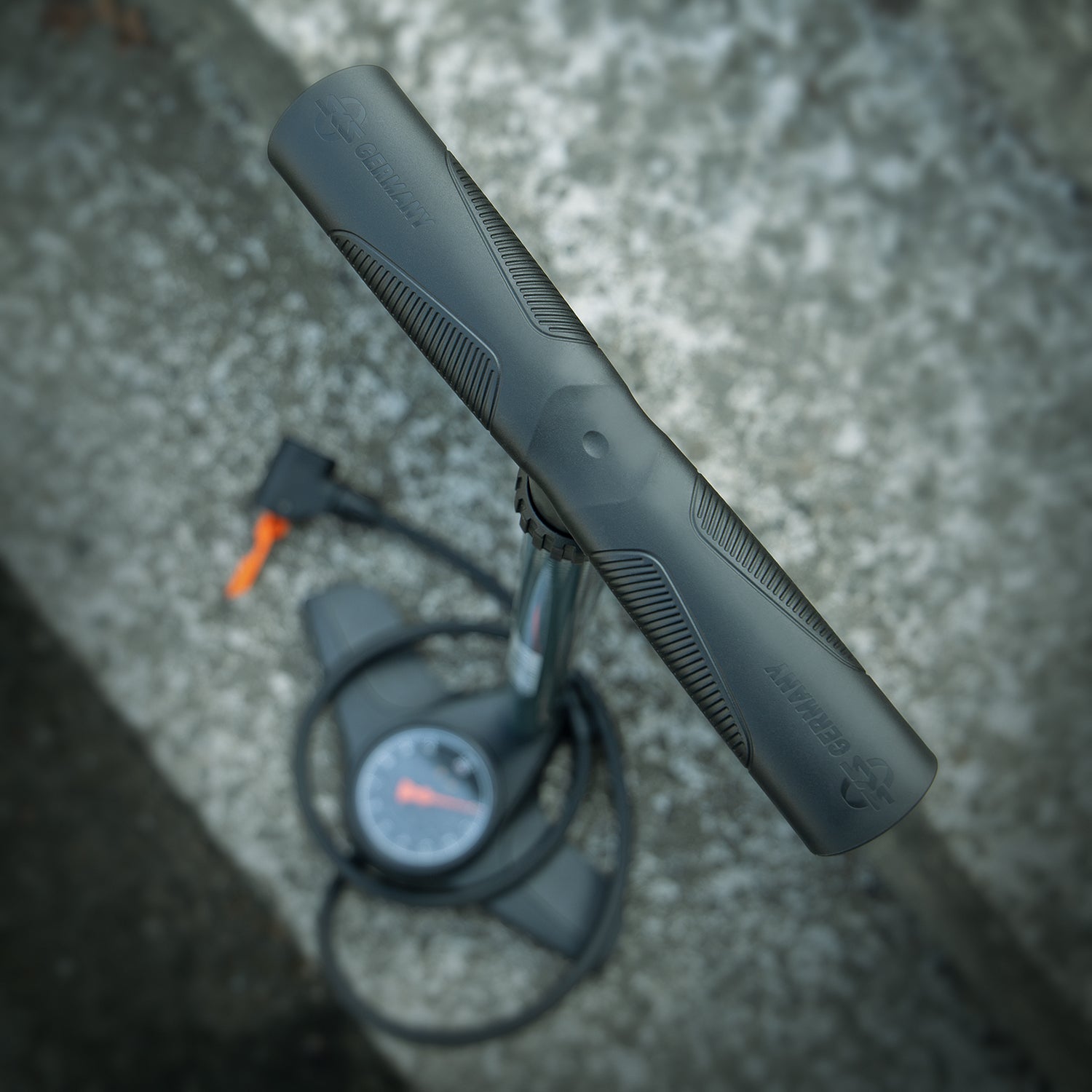 AIRLITE 10.0 Standpumpe mit MV EASY Ventilanschluss für Fahrräder