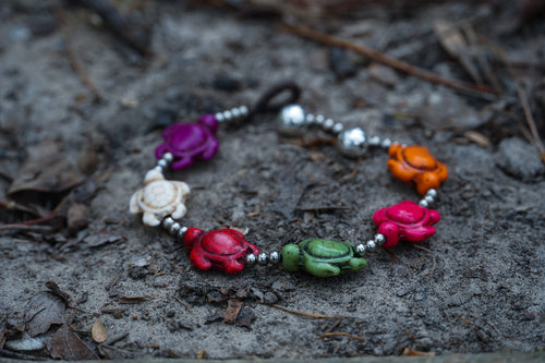 Türkises Boho-Armband mit Meeresschildkröte